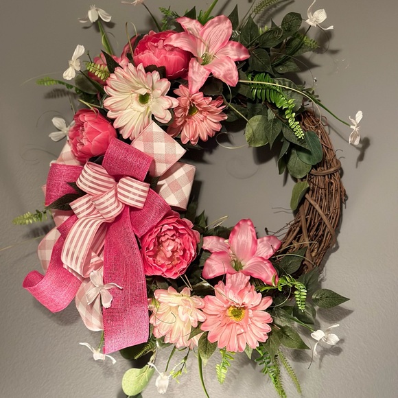 SOLD! 14” Pink Peony, Pink Paris Daisy, Pink Lily Spring Grapevine Wreath - Picture 2 of 3
